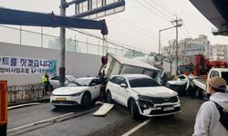 Güney Kore’de 13 Araç Zincirleme Kazaya Karıştı: Çok Sayıda Yaralı Var