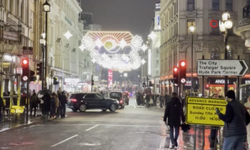 Londra’nın Ünlü Caddesi Ramazan Ayına Özel Aydınlatıldı