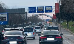 Gaziantep'te İftar Trafiği : İpekyolu'nda Trafik Tıkandı