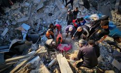 İşgal Rejimi Gazze'de Meğazi Kampını Bombaladı: Çok Sayıda Ölü Ve Yaralı Var
