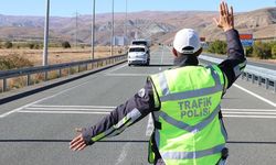 Otoyolda Trafik Kurallarına Uymayanlara 13 Milyon 630 Bin Lira Ceza Yazıldı!