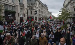 Londra'da Gazze İçin 12'nci Kez Ulusal Yürüyüş Düzenlendi