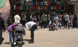 Vatandaşlar bayramda Gaziantep Hayvanat Bahçesi'ne akın etti