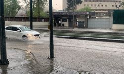 Gaziantep’te Sağanak Yağış Sürücülere Zor Anlar Yaşattı