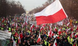 Polonya'da Çiftçiler, AB İklim Politikalarını Protesto Etti