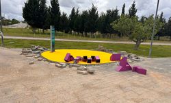 Gaziantep’te çocuk oyun parkının hali içler acısı
