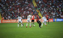 Trendyol Süper Lig: Gaziantep FK: 0 - Fatih Karagümrük: 0 (İlk Yarı)