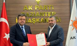 AK Parti Şehitkamil İlçe Başkanlığına atanan İsmail Güler mazbatasını aldı