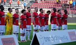 Gaziantep FK'da 13 futbolcu ile yollar ayrılıyor