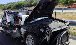 Tıra Çarpan Otomobil Hurdaya Döndü, Sürücü Yaralandı