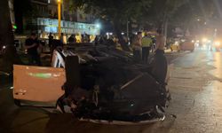 Makas Atan Otomobil Taksiyle Çarpıştı: 1'i Ağır 3 Yaralı