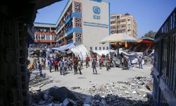 İsrail, Gazze Şeridi'nde UNRWA'ya ait okulların yüzde 70'ini vurdu