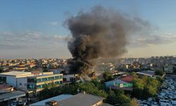 Sanayi Sitesi'nde çıkan yangına müdahale ediliyor