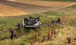 Tarım işçilerini taşıyan minibüs devrildi: 13 yaralı