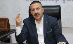 Gök’ten CHP’li Grubun Afiş İndirme Eylemine Tepki!