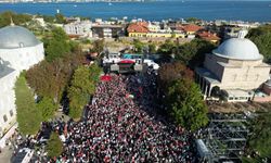 "Şehit Heniyye’den Son Çağrı" mitingi için binlerce kişi Ayasofya Meydanı’nda toplandı