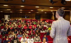 Eğitim koçu Ömür Dinç’ten Gaziantep’te Aile ve Kariyer Okulu eğitimi