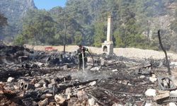 Antalya Olympos’taki Kadir'in Ağaç Evleri Tamamen Yandı