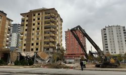 Gaziantep’te yıkımı tamamlanan orta ve ağır hasarlı bina sayısı belli oldu! İşte o sayı…