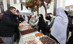 GAÜN’lü Öğrenciler Gazze İçin Kermes Düzenledi