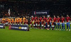 Trendyol Süper Lig: Galatasaray: 1 - Göztepe: 1 (İlk Yarı)