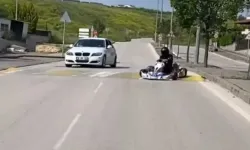 Go Kart Sürücüsü Pisti Şaşırdı, Trafiğe Çıkıp Drift Attı