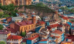 Gürcistan Asgari Ücret 2025 | Güncel Maaşlar, Yaşam Maliyeti ve İş Fırsatları