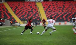 Trendyol Süper Lig: Gaziantep FK: 1 - Atakaş Hatayspor: 1 (İlk yarı)
