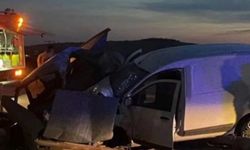 Gaziantep'te iki araç kafa kafaya çarpıştı: 1 ölü, 2 yaralı