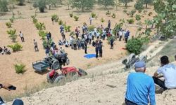 Gaziantep'te Devrilen traktörün altında kalan 22 yaşındaki sürücü hayatını kaybetti