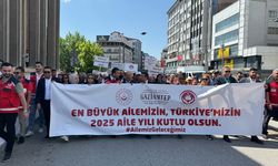 Gaziantep'te 'Aile Yılı' kapsamında kortej yürüyüşü düzenlendi