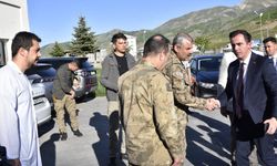 Göreve giden polisler kaza yaptı