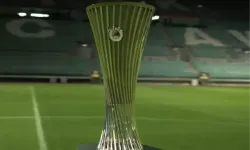 Chelsea Avrupa Tarihine Geçti! UEFA Konferans Ligi Kupası Onların