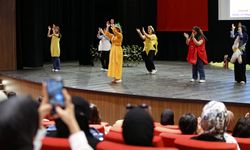 GAÜN çocuk gelişimi öğrencilerinden sergi ve tiyatro etkinliği