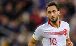 Hakan Çalhanoğlu Kimdir? Hangi Takımda Oynuyor? Evli Mi? Kariyeri ve Özel Hayatı