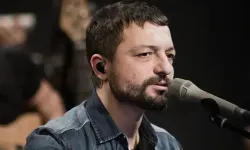Mehmet Erdem kimdir, evli mi, eşi kim, sevgilisi var mı, kaç yaşında, nereli, boyu kilosu, eğitimi, şarkıları ve kariyer