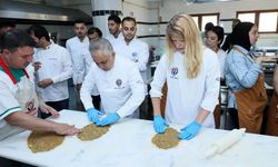 GAÜN Rektörü Doğan Uluslararası Öğrencilerle Mutfakta Buluştu