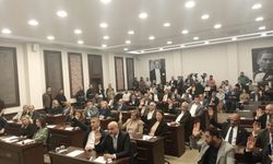Şehitkamil Meclisi gergin başladı