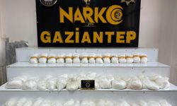 Gaziantep’te zehir tacirlerine büyük şok! Araçtan kilolarca uyuşturucu çıktı