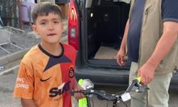 Gaziantep’te çocuğun bisiklet isteğini belediye başkanı yerine getirdi