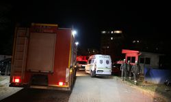 Polis lojmanında çıkan yangında 13 kişi dumandan etkilendi
