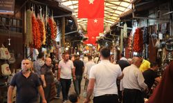 Gaziantep'te bayram yoğunluğu esnafın yüzünü güldürdü