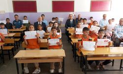 Araban'da öğrencilerin karne sevinci