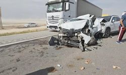 Kum fırtınasında 5 araç çarpıştı: 8 yaralı