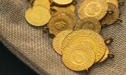Altın Ne Kadar Oldu? Gram Altın Fiyatı Rekor Kırdı mı? Yükselir mi Düşer mi?