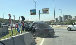 İpekyolu’nda feci kaza! Virajı alamayan araç…