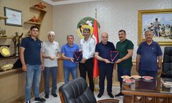 Sezonun ilk Antep fıstığına altın ödülü
