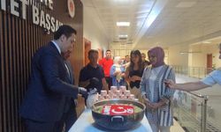 Gaziantep’te Cumhuriyet Başsavcısından çalışanlara anlamlı ikram!