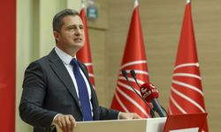 CHP Sözcüsü Yücel Belediye Başkanlarının üyeliklerinin askıya alındığını açıkladı