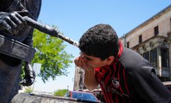 Gaziantep'te vatandaşlar sıcaktan bunaldı